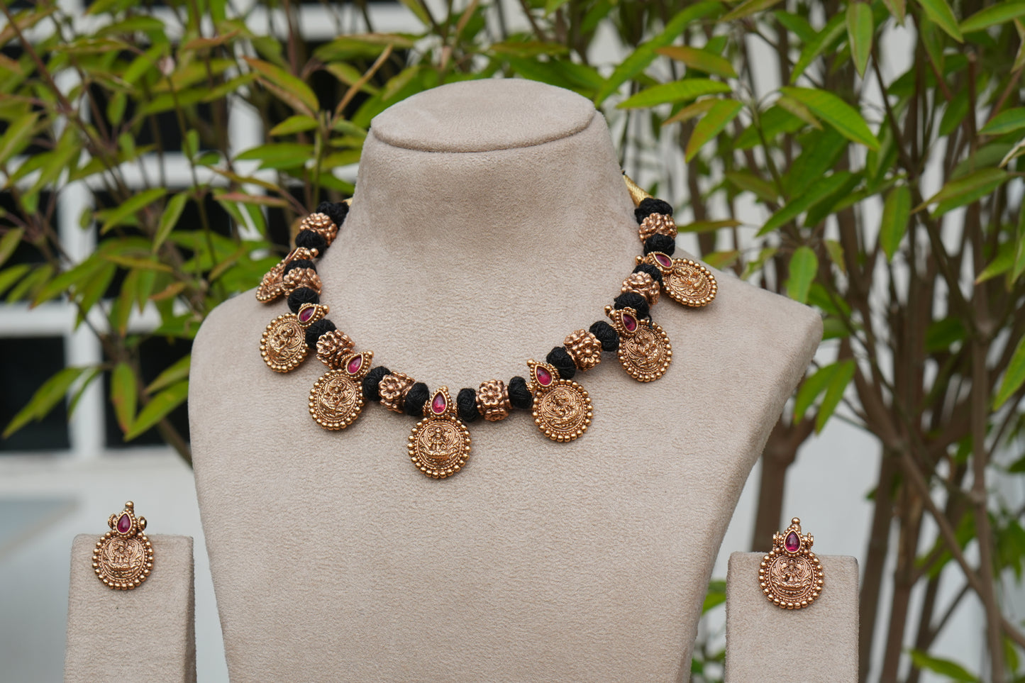 Antique Necklace Set (4-9274)(AK)