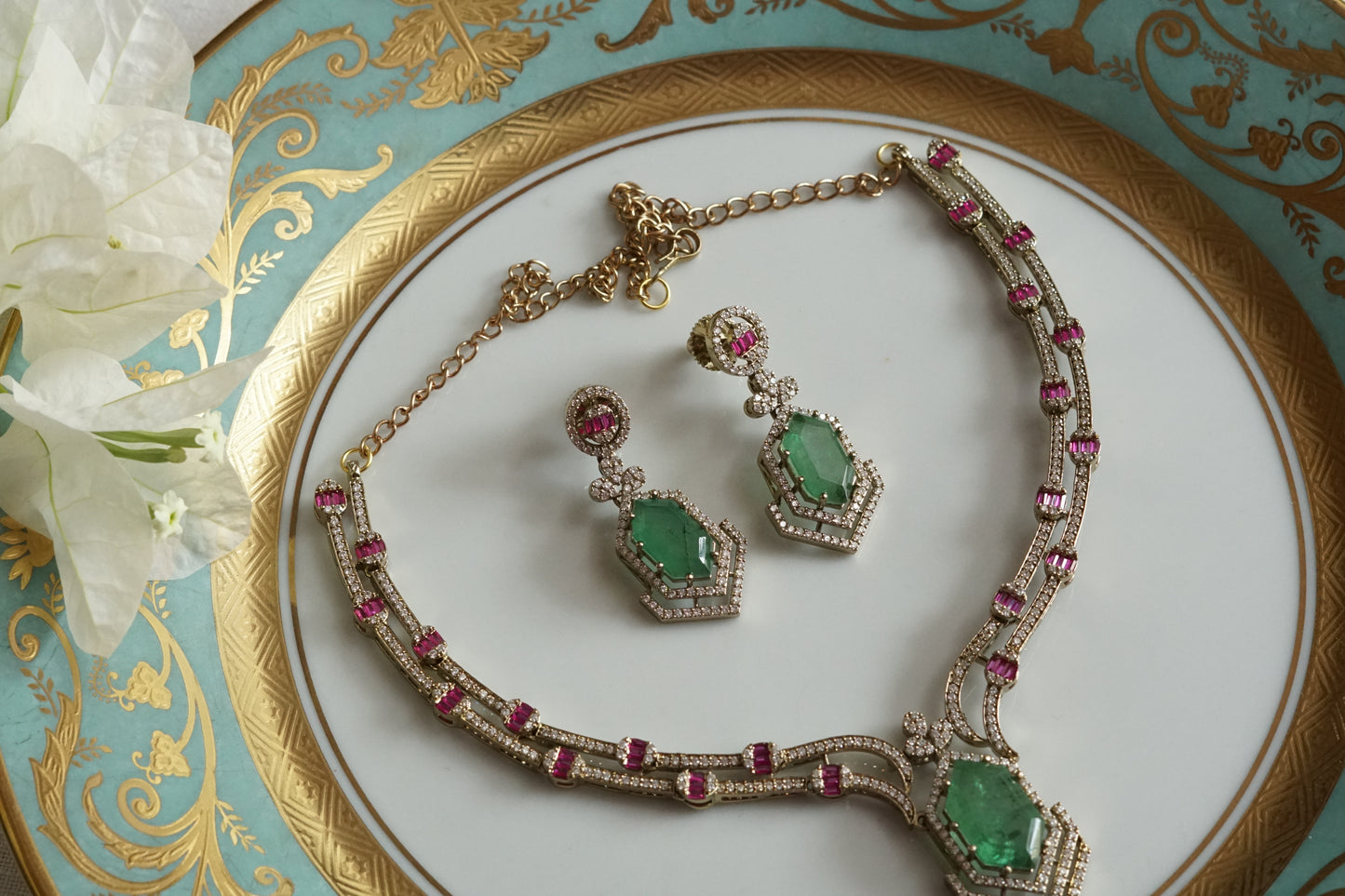 Light Green Stone Ad Necklace Set (4-9380)(B)