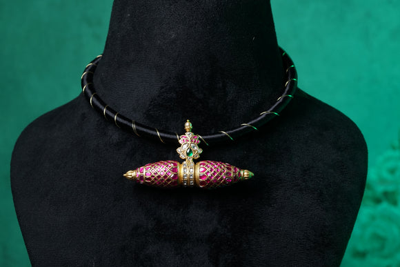 Kundan pendant Necklace (4-8128)(K)