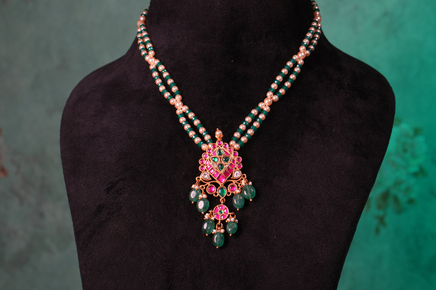 Kundan Pendant Necklace (4-9403)(K)