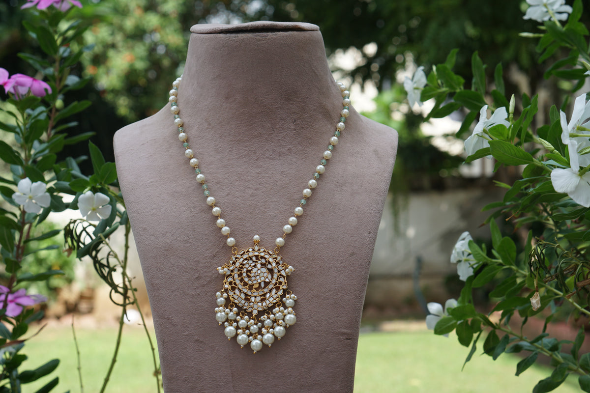 Mother of pearl Pendant (4-9680)(A)