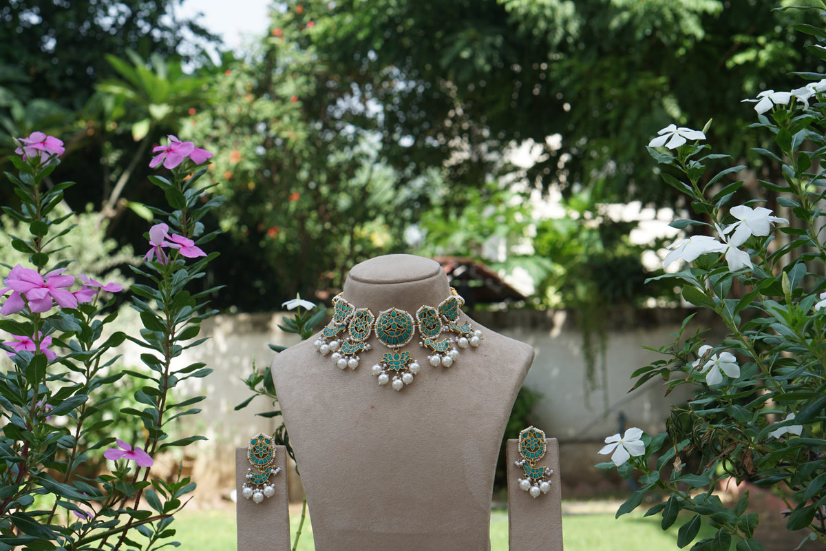 Kundan Choker Set (4-9686)(A)