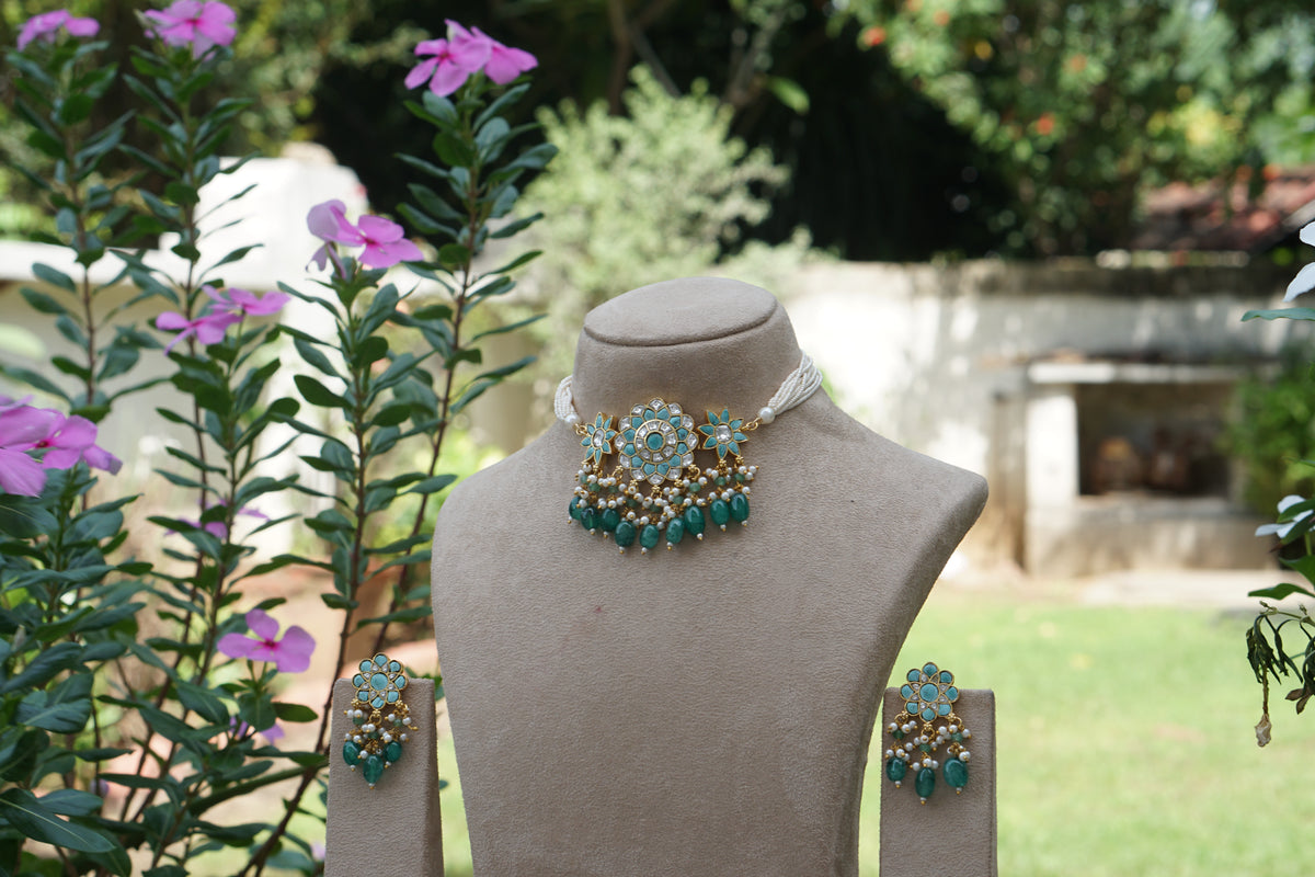 Kundan Choker Set (4-9693) (A)