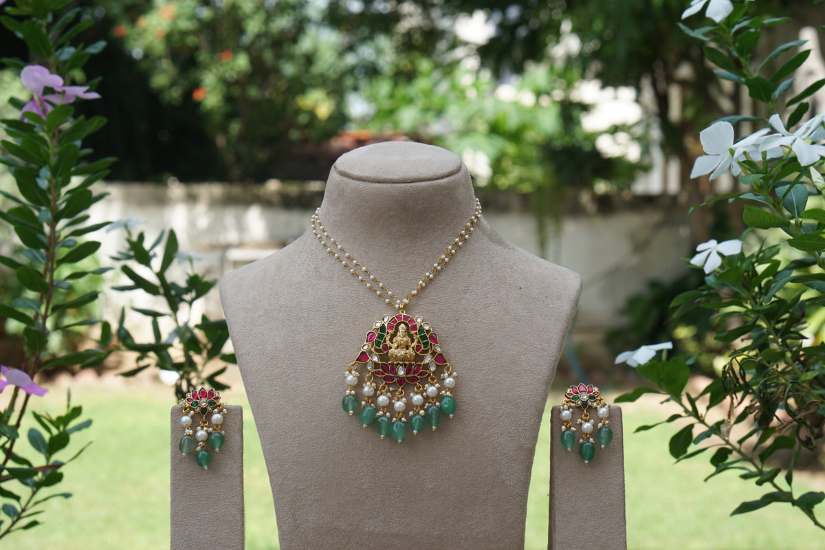 Kundan Necklace Set (4-9704) (A)