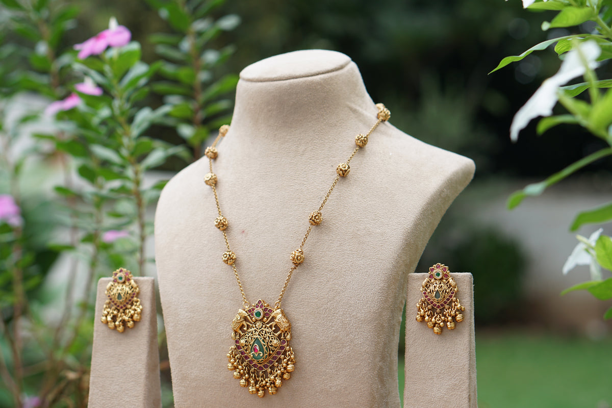 Antique Pendant Necklace Set (4-9718)(EX)