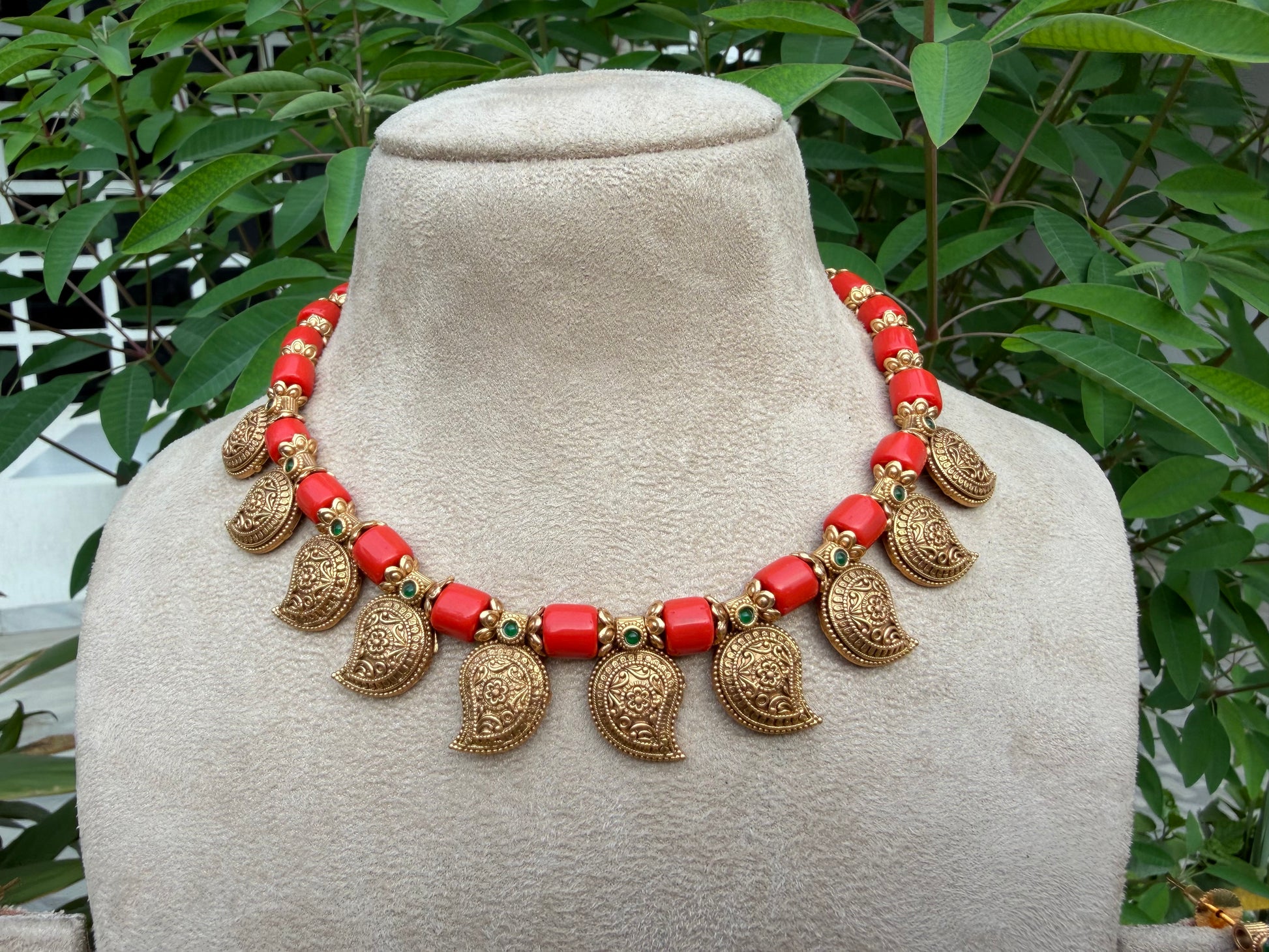 Coral Mango Necklace Set (4-8948)(Ak) - JEWELSTYLE