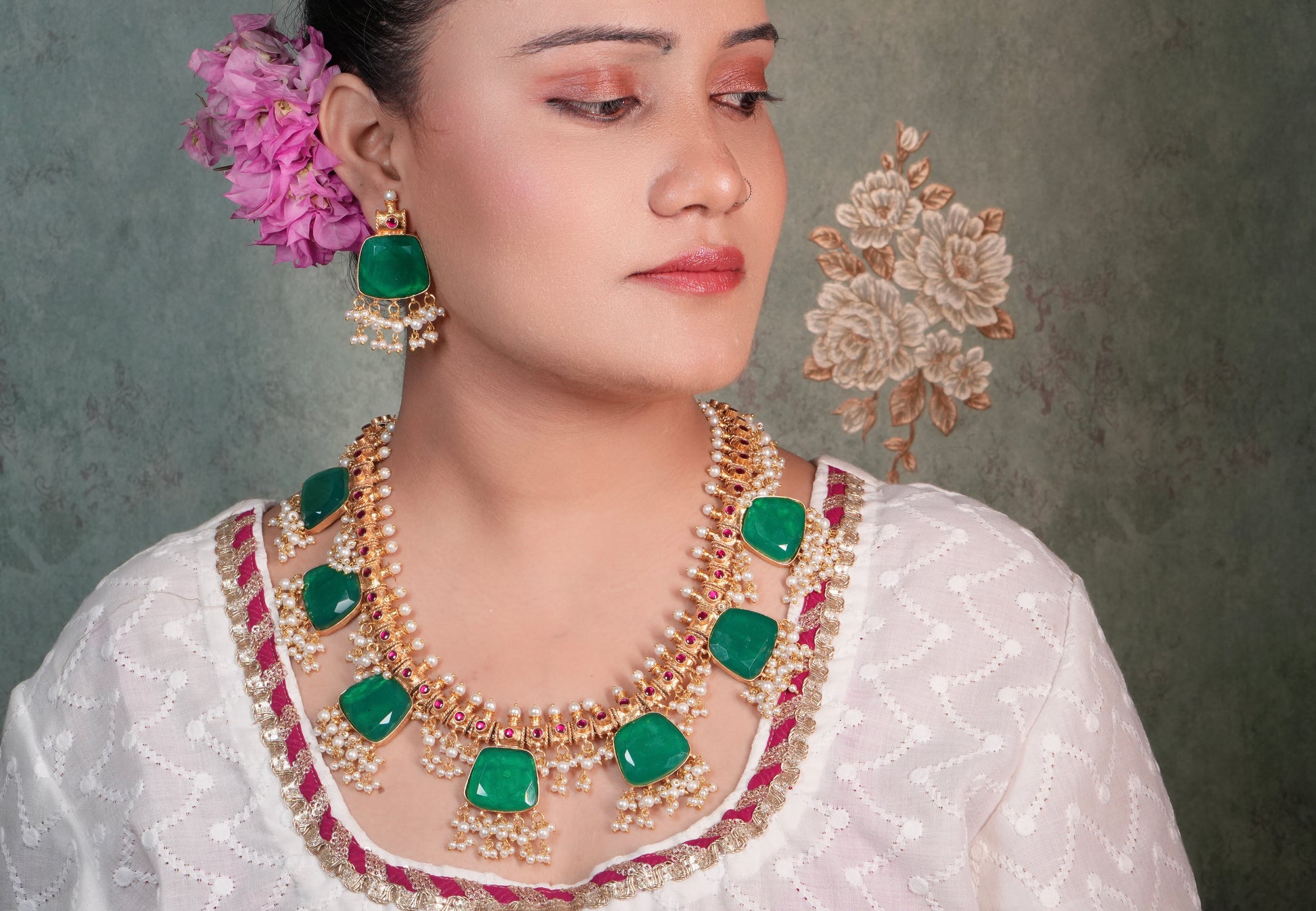 Green Doublet Stone Kundan Guttapusalu Necklace Set (4-8972)(R)(ALREADY DISCOUNTED) - JEWELSTYLE