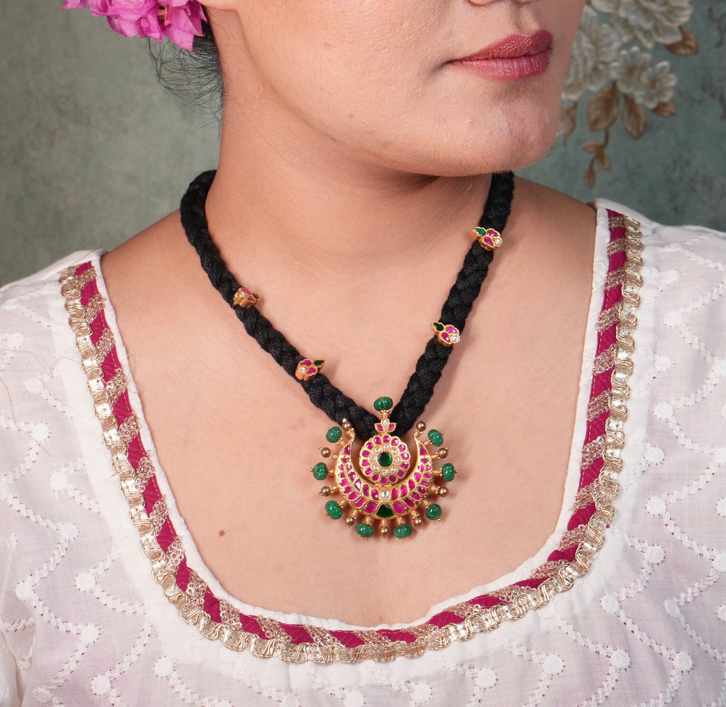 Black thread Kundan Pendant Necklace (4-3528)(R) - JEWELSTYLE