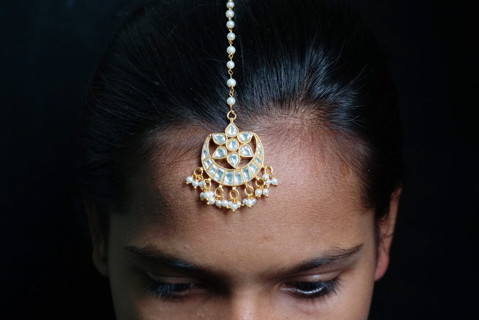 White Kundan Maangtika(5-785)(preorder delivers in 15-20days) - JEWELSTYLE