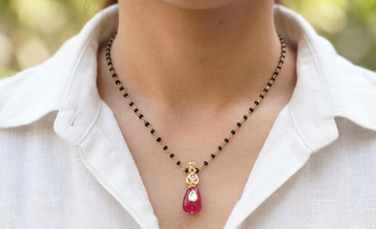 Red stone Black beads pendant Chain(4-9575)(N)