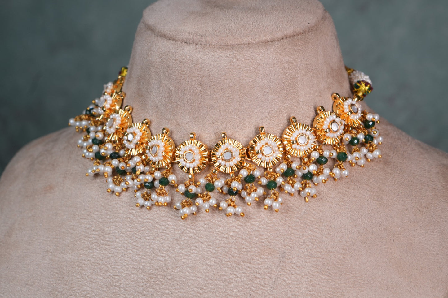 Mother of pearl Necklace Set (4-8951)(A)