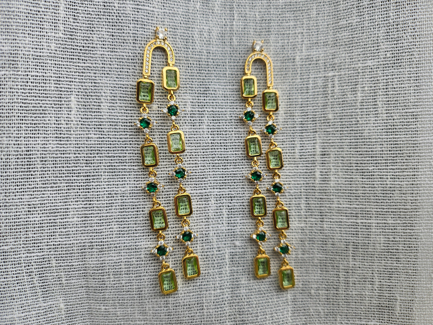 Green stone Ad Earrings (1-5526)(Ex)(from turkey)