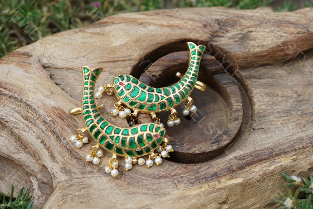 Kundan fish earcuff(Preorder) (1-672-1) - JEWELSTYLE