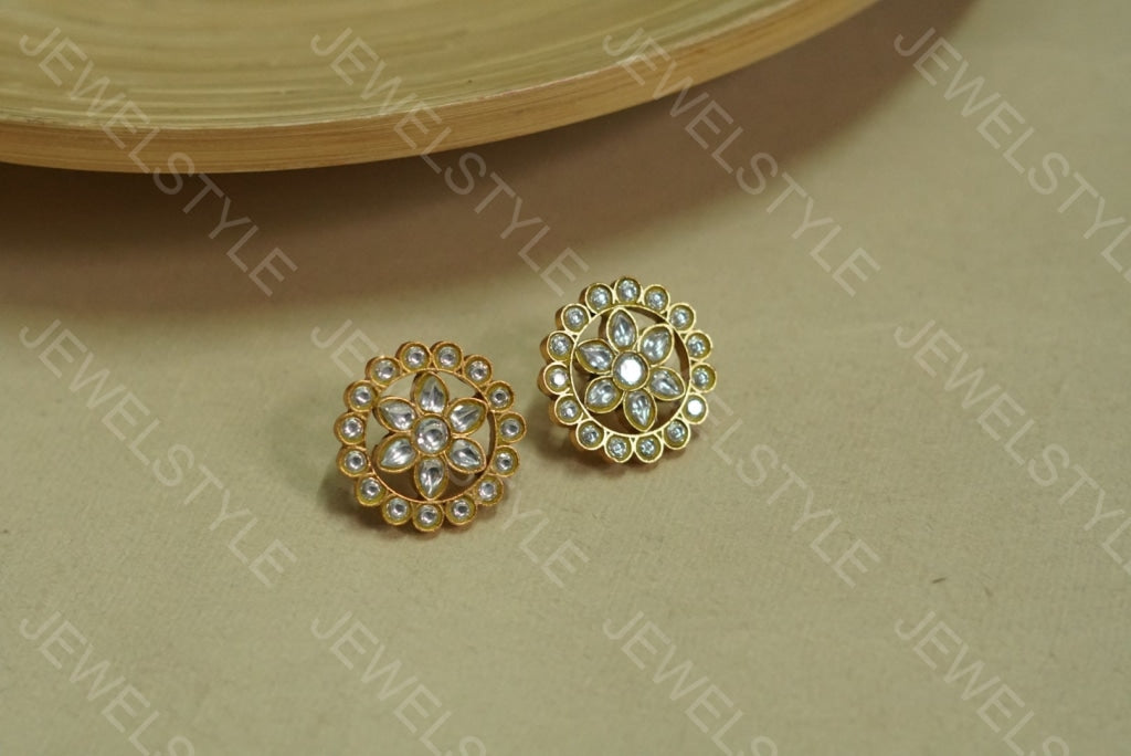 White Kundan studs (1-1618)(PREORDER) - JEWELSTYLE