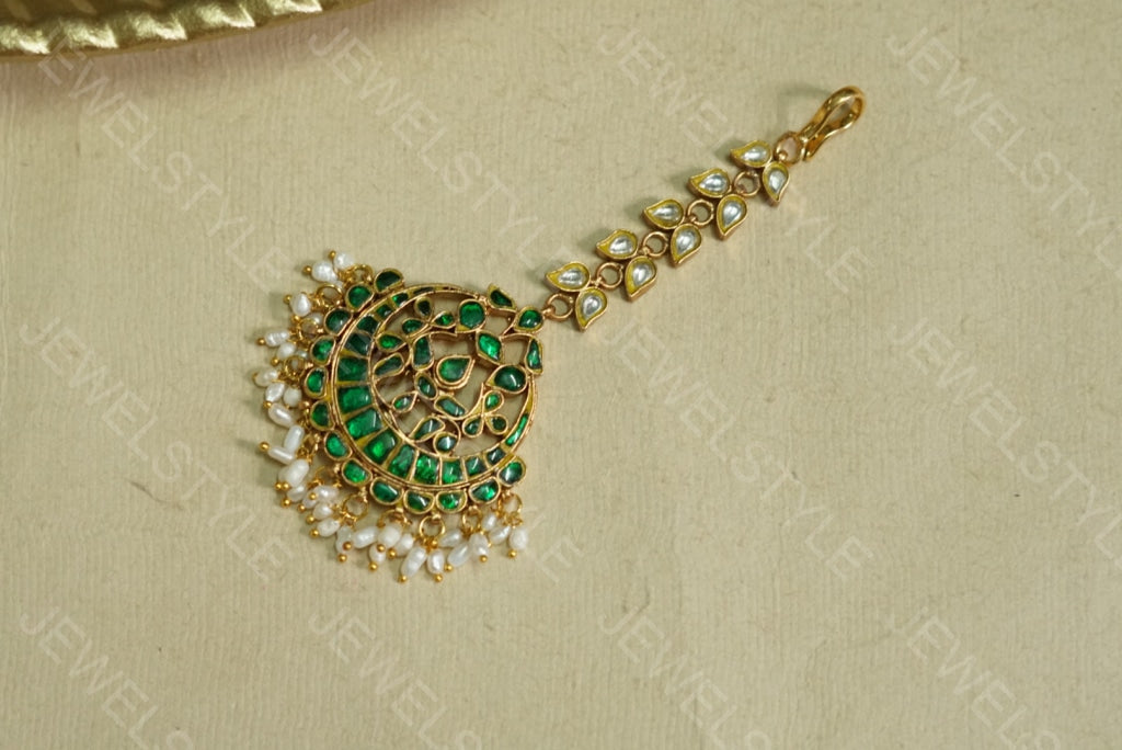 green Kundan Maangtika (5-753)(PREORDER) - JEWELSTYLE