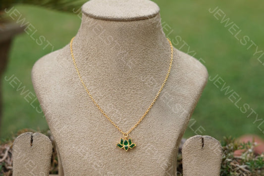 Green Kundan lotus pendant (4-1598)(PREORDER) - JEWELSTYLE