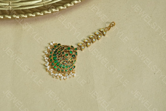 green Kundan Maangtika (5-753)(PREORDER) - JEWELSTYLE