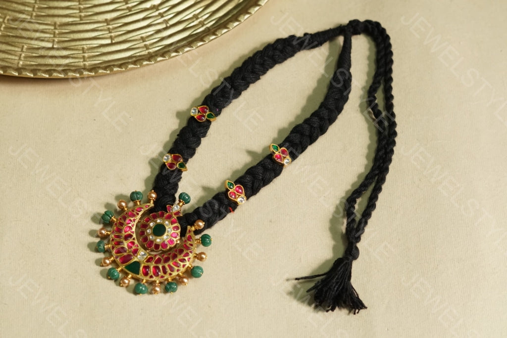 Black thread Kundan Pendant Necklace (4-3528)(R) - JEWELSTYLE