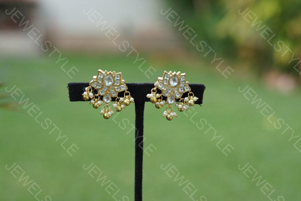 White Kundan lotus earrings(PREORDER) 1-1130 - JEWELSTYLE